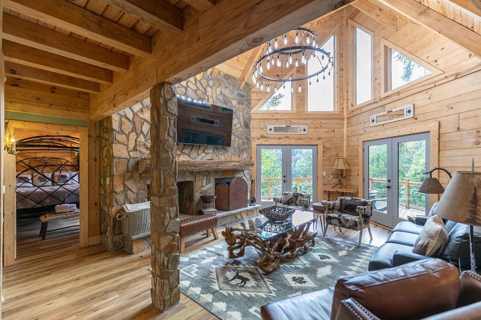 Mama's Mountain Place - pet friendly hot tub large entertain room with foosball House in Seven Devils