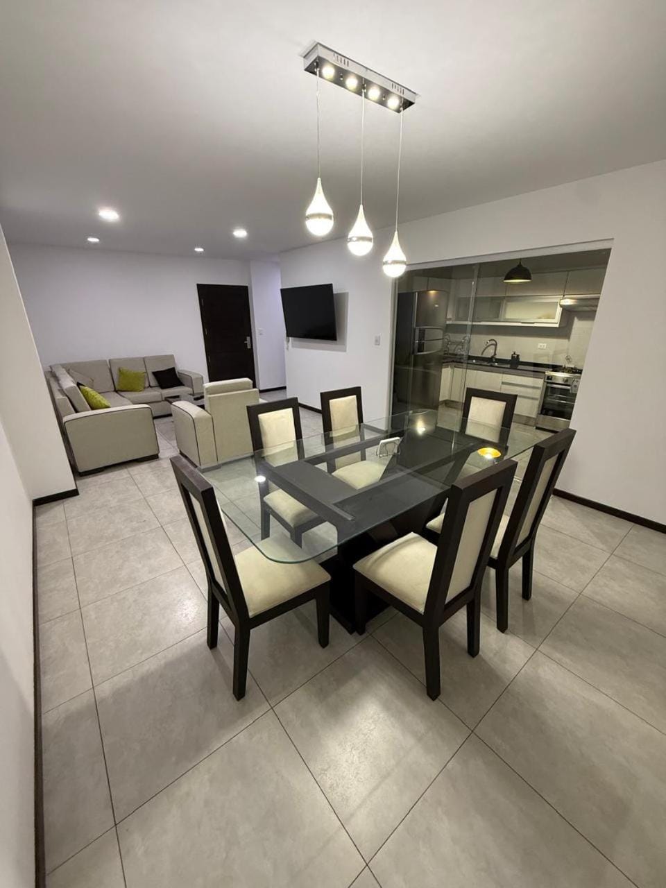 Elegante, Cómodo y Amplio Apartment in Cochabamba