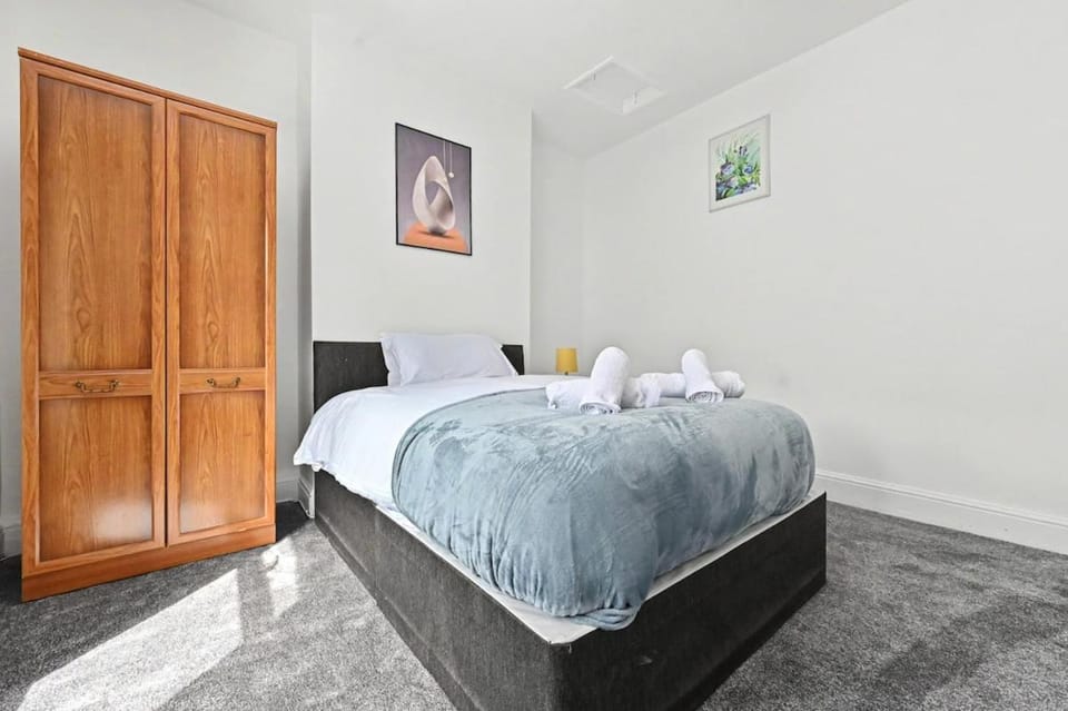 Glover Terrace - By Sigma Stays House in Crewe