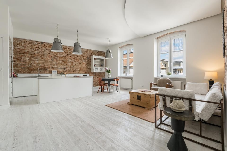 Dworcowa 100 SM Apartments for 8 Guests Near the Railway Station Apartment in Wroclaw