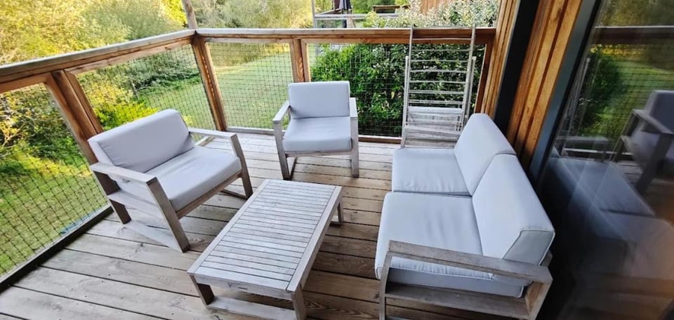 Chalet en Bois Campground/ 
RV Resort in Nouvelle-Aquitaine
