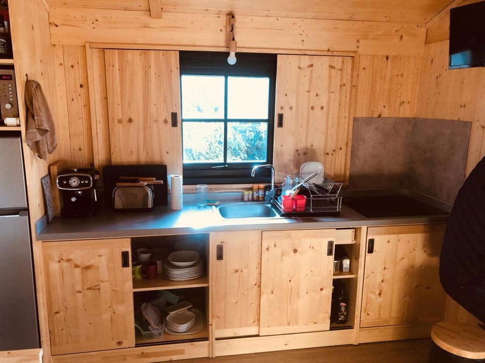 Chalet en Bois Campground/ 
RV Resort in Nouvelle-Aquitaine