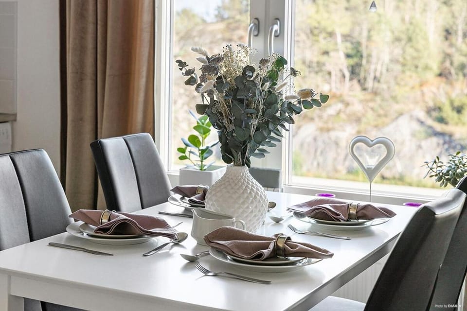Stylish Sätra Apartment with Balcony Near Metro Apartment in Huddinge