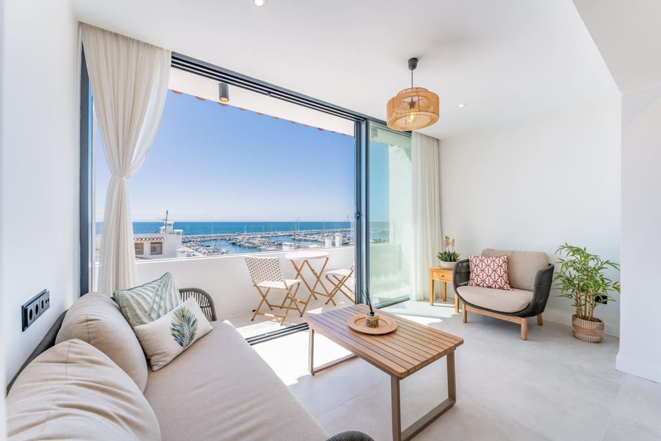 TV and multimedia, Balcony/Terrace, Living room, Seating area, Dining area, Sea view