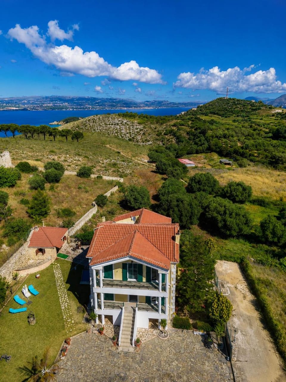 Property building, Natural landscape, Bird's eye view, Mountain view