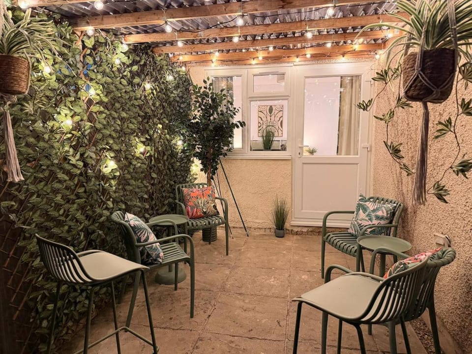 Oxford 5-Bed House with Free Parking, TVs in Rooms House in Oxford