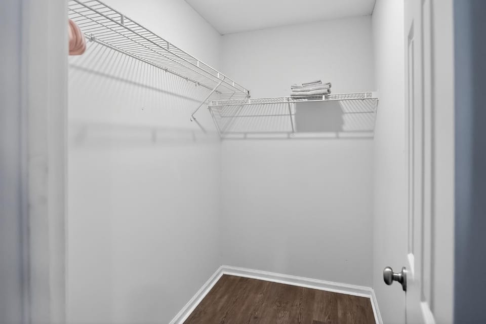 Comfortable 2BR Home Away Stay Apartment in Savannah