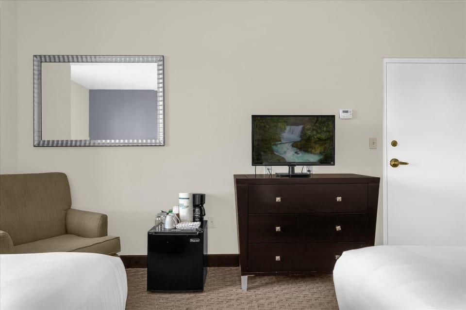 Bed, TV and multimedia, Coffee/tea facilities, Photo of the whole room, Seating area, Bedroom