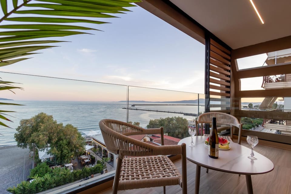Natural landscape, View (from property/room), Balcony/Terrace, Sea view