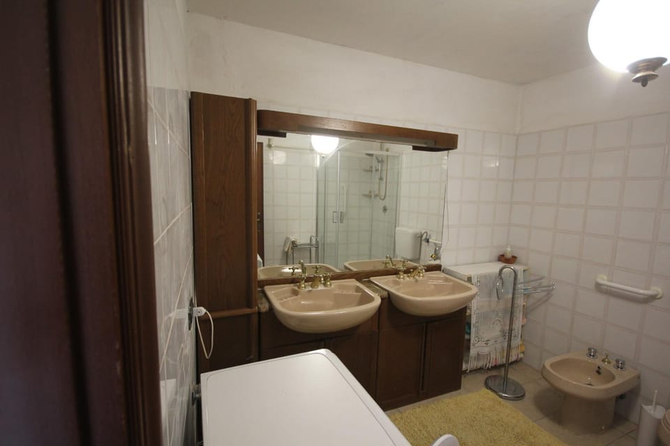 Bathroom, Bath