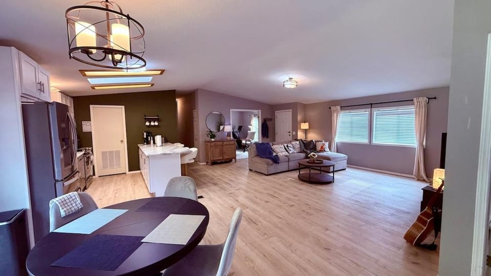 The Quiet Pine House in King County