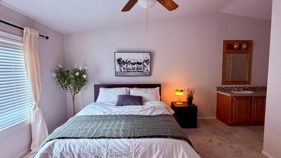 The Quiet Pine House in King County