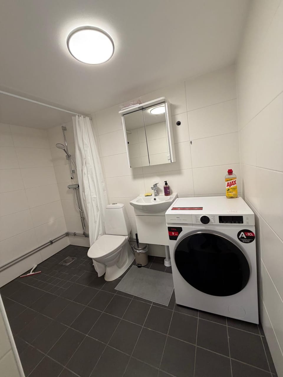 Spacy flat with big garden Apartment in Stockholm County
