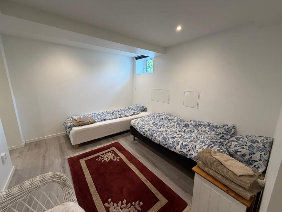 Spacy flat with big garden Apartment in Stockholm County