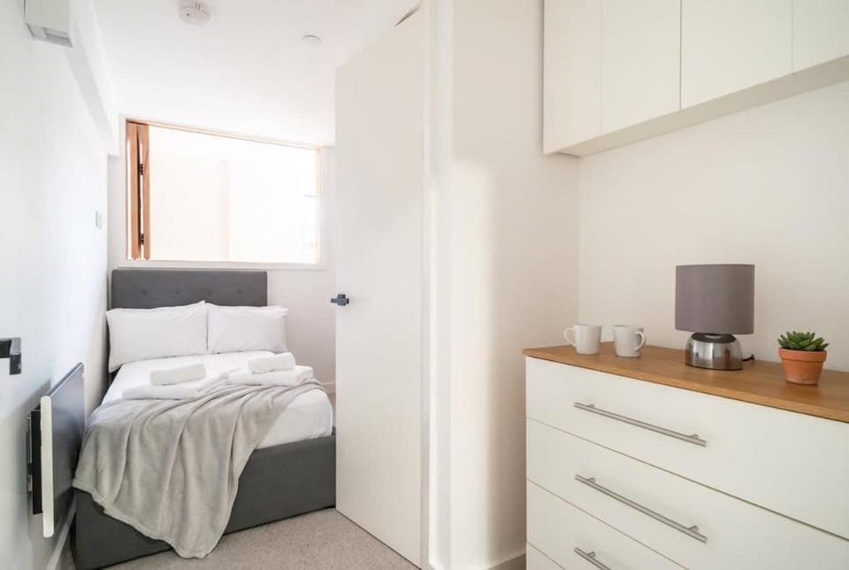 Lovely 2BED Manchester Apartment w Balcony Apartment in Salford