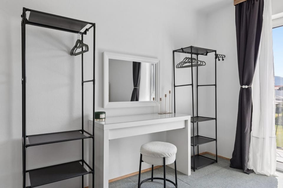 Bedroom, wardrobe