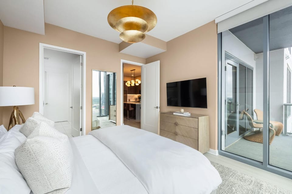 17th Floor - Serene Escape Apartment in Atlanta