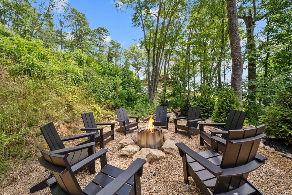 Black Diamond at Eagles Nest House in Beech Mountain