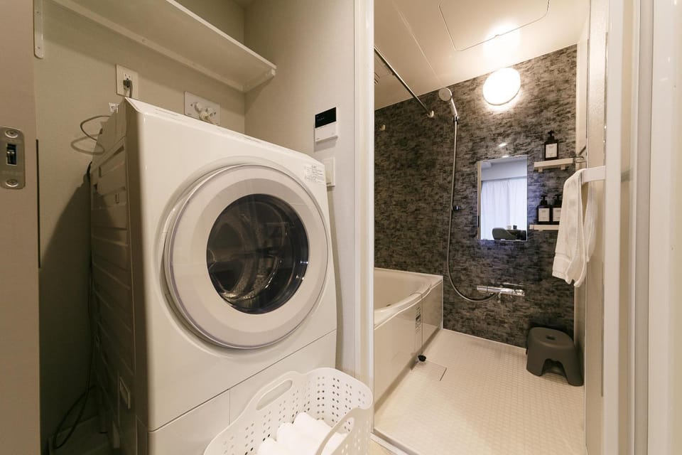 モンドミオ札幌大通 南二条 hor Apartment in Sapporo