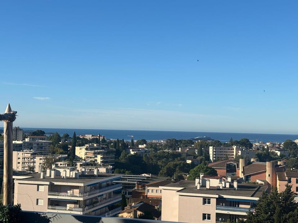 Appartement 2 chambres vue mer Apartment in Mougins