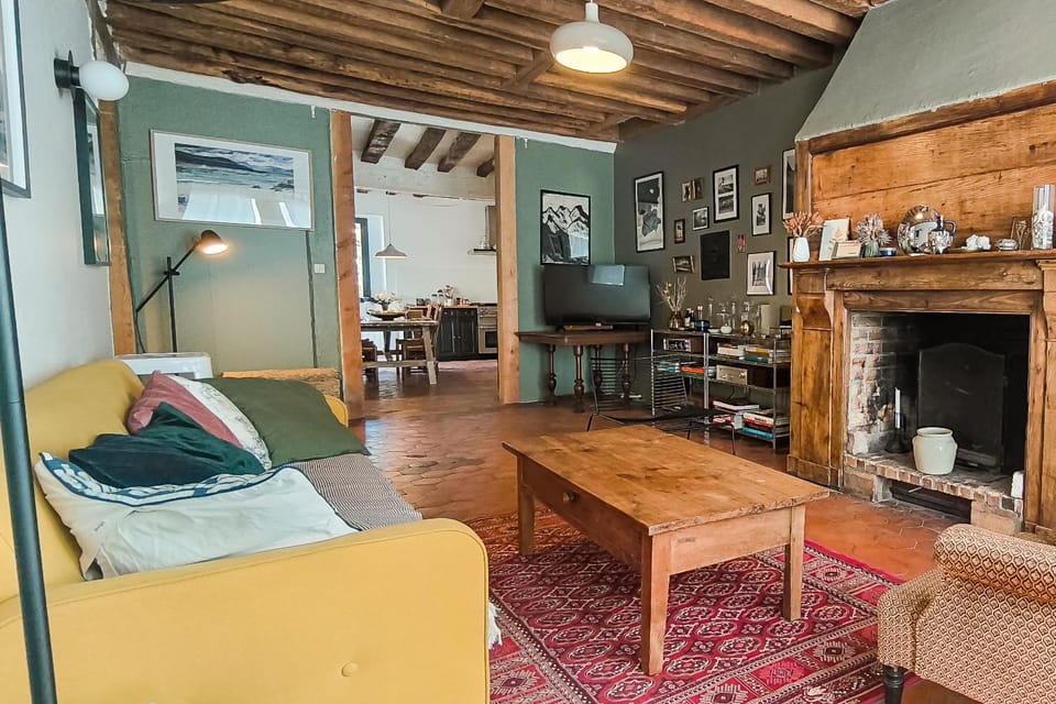 Communal lounge/ TV room