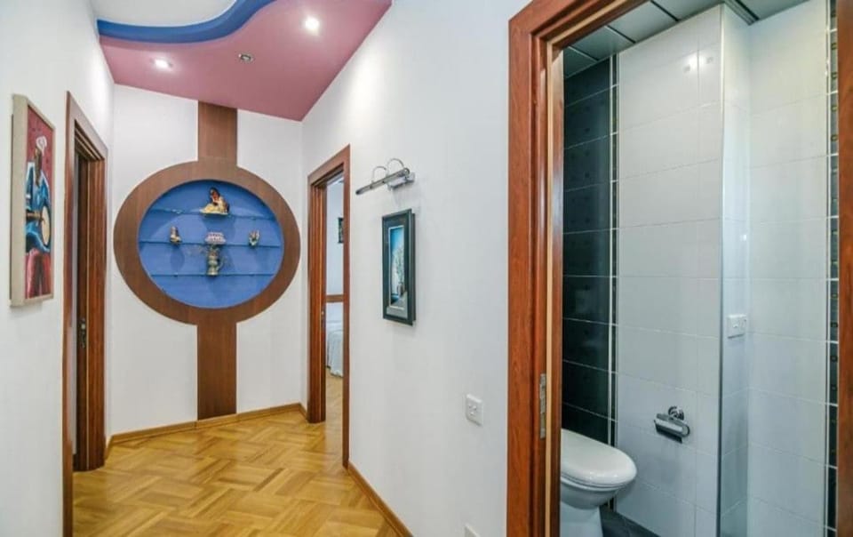 Fountain Square Grand Suite 2 Living Rooms 3 Bath Apartment in Baku