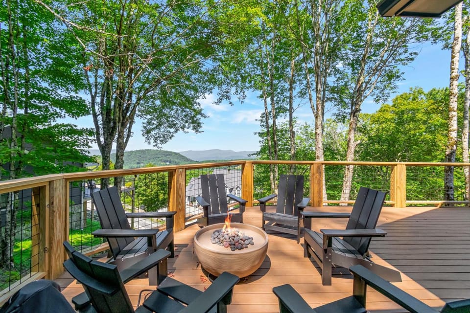 Beech Blessings - Luxury Spacious Beech Mtn Home with Huge Views House in Beech Mountain
