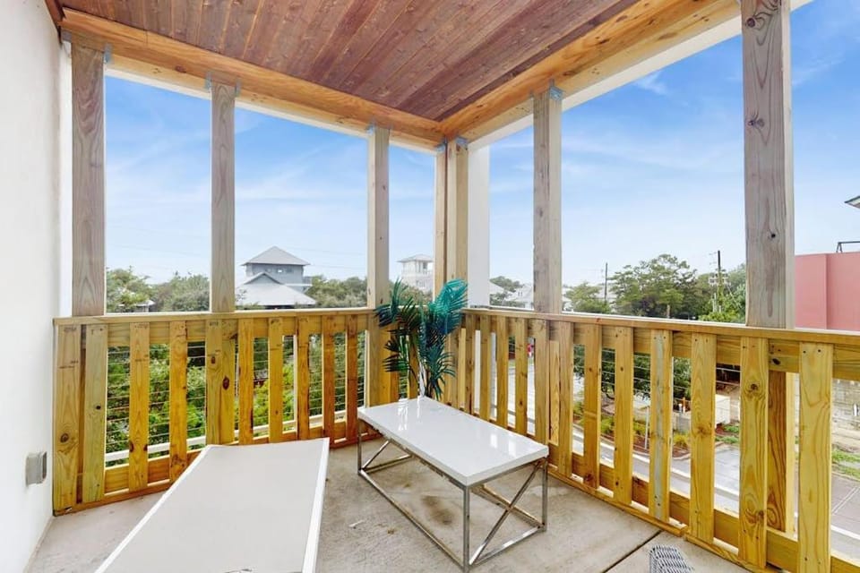 Modern condo with pool hot tub gym wrap-around balcony & AC House in Inlet Beach
