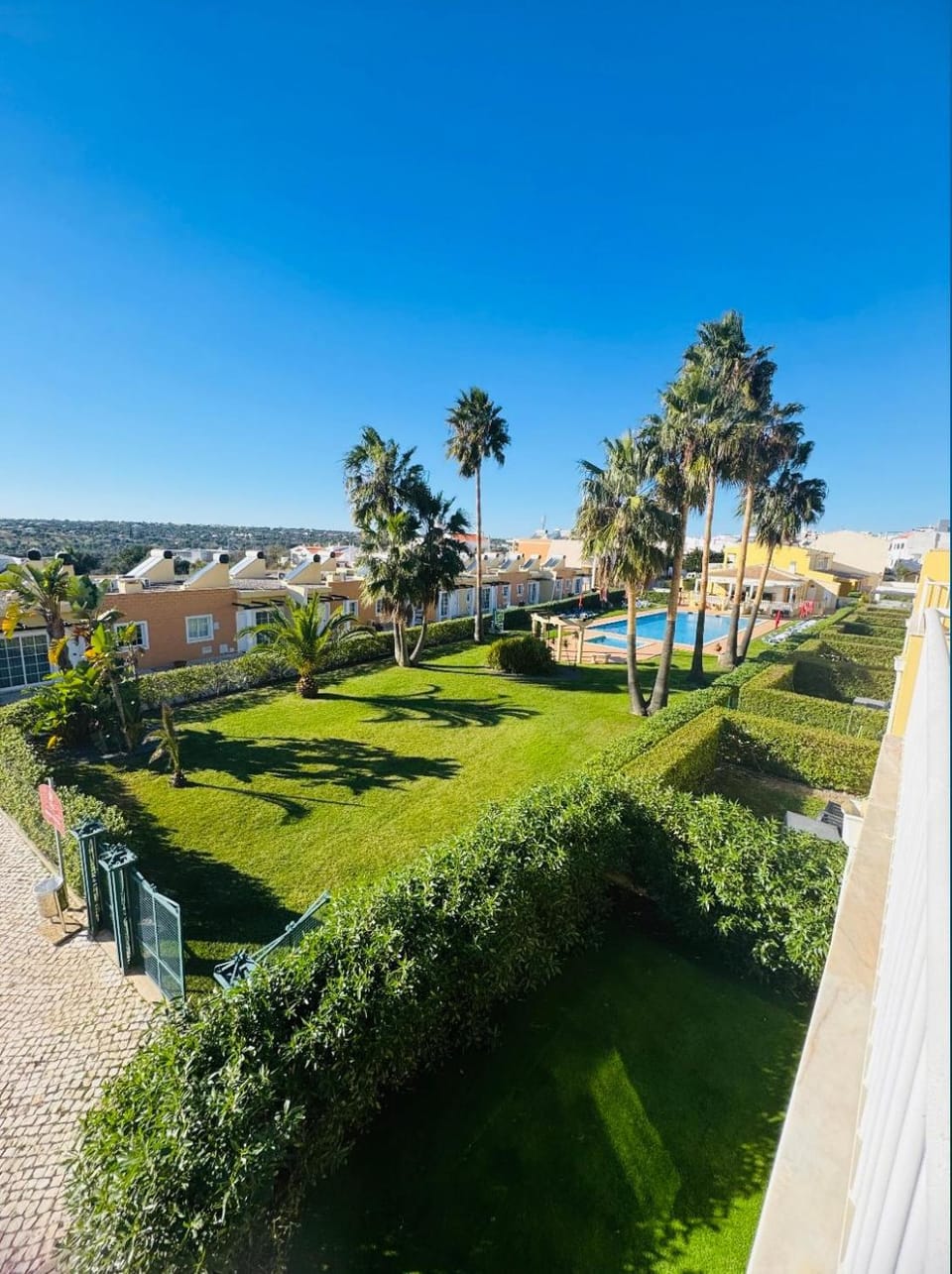 Vila Pêra-Moradia T3 House in Faro District