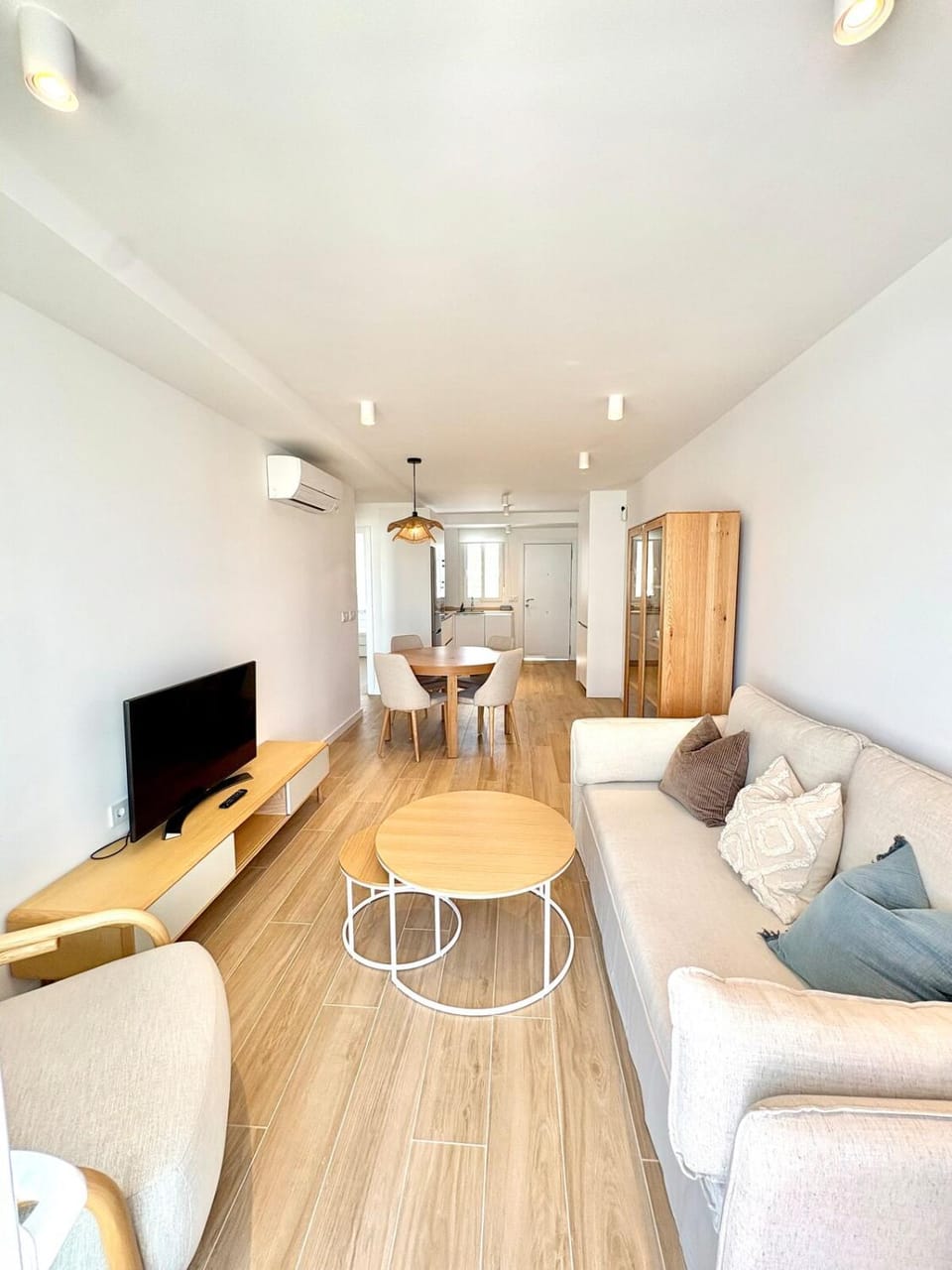 Communal lounge/ TV room, TV and multimedia, Living room, Seating area
