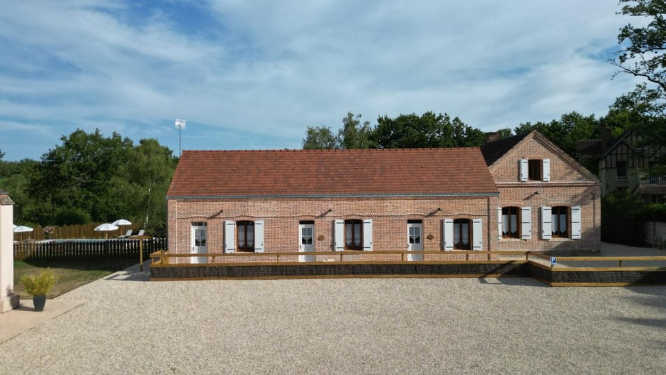 Les Nuitées de Bois Renaud Chambres d'Hôtes LA P'TITE MAISON Bed and Breakfast in Centre-Val de Loire