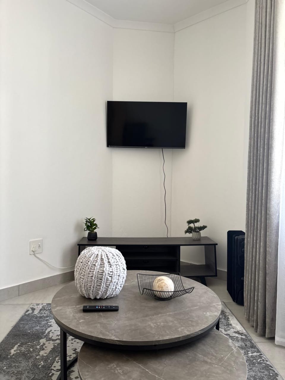 Communal lounge/ TV room, TV and multimedia, Living room