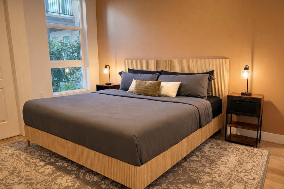 Bed, Photo of the whole room, Bedroom