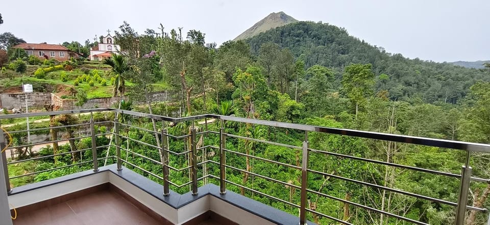 Nearby landmark, Day, Natural landscape, View (from property/room), Balcony/Terrace, Mountain view