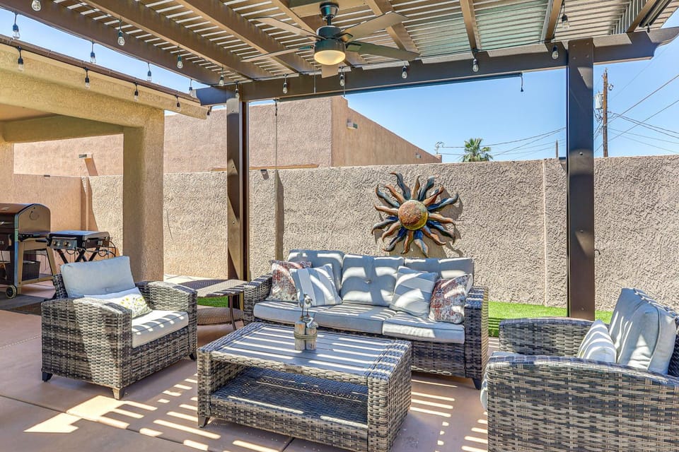 Outdoor Entertainment! Extended Lake Havasu Escape House in Lake Havasu City