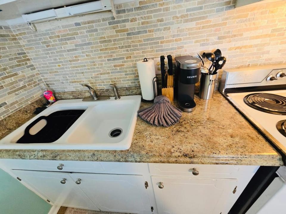 Ocean Breeze Retreat Apartment in Atlantic Beach