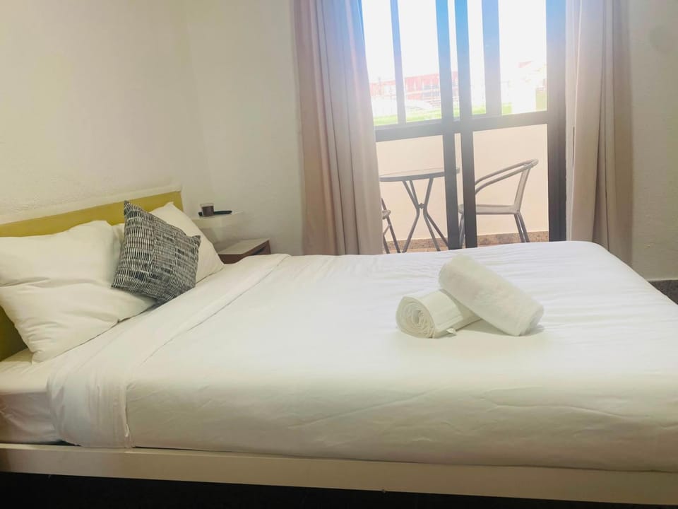 Bed, Balcony/Terrace, Balcony/Terrace, Bedroom