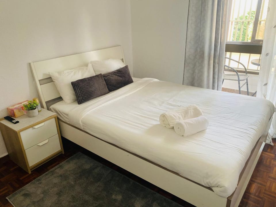 Bed, Balcony/Terrace, Balcony/Terrace, Bedroom