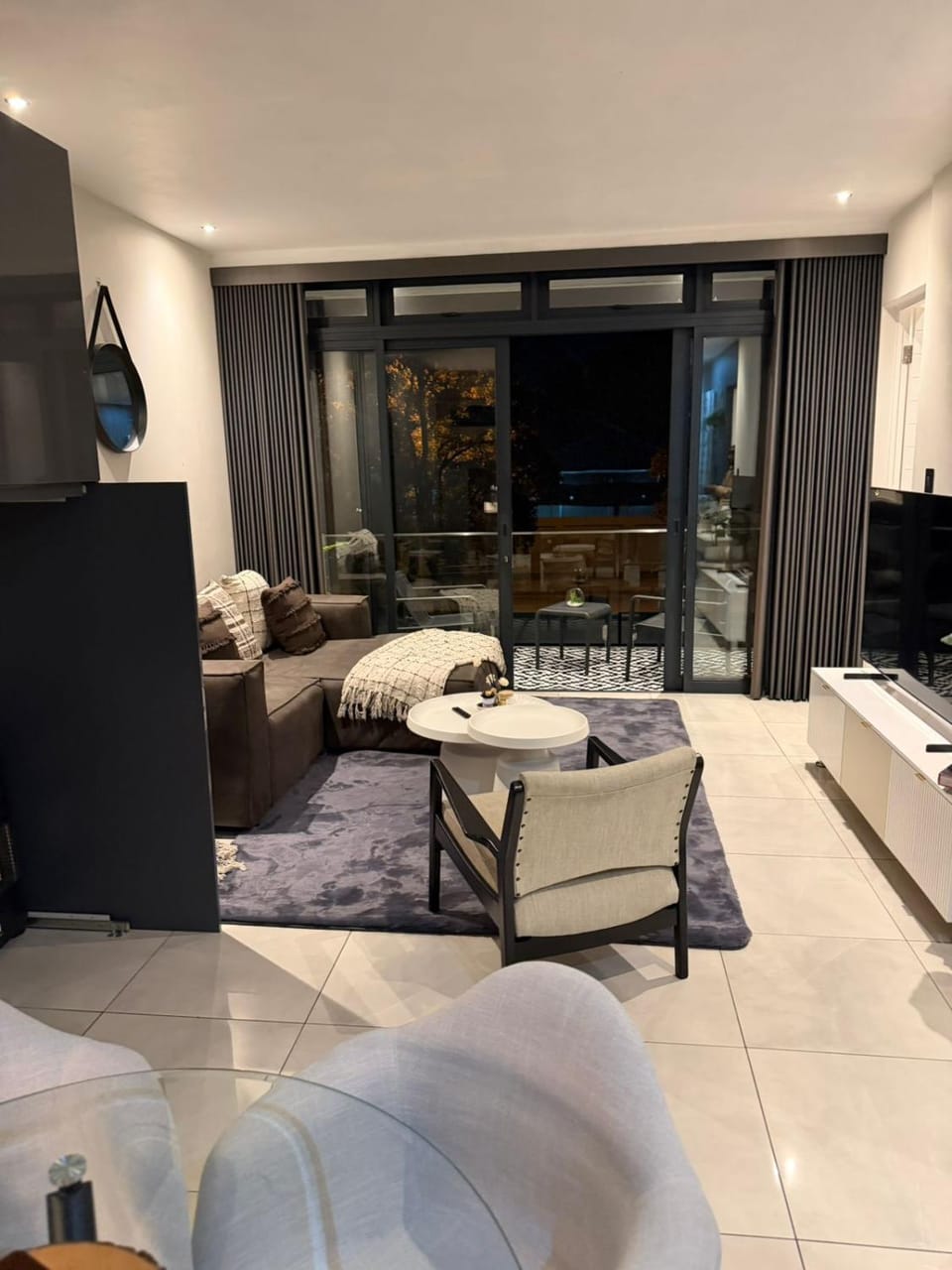 Modern Luxury Apartment- The Paramount Houghton Estate near Rosebank & Sandton Apartment in Johannesburg