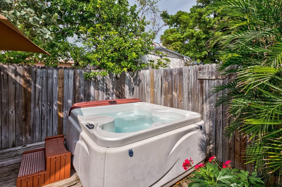 KW33 Tradewinds House in Key West
