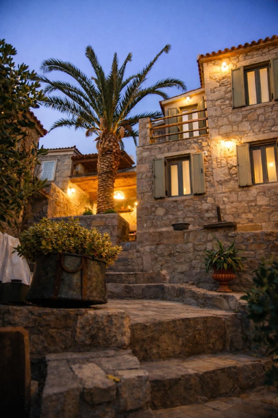 Hadi, The Stone Courtyard Kondiás House in Decentralized Administration of the Aegean