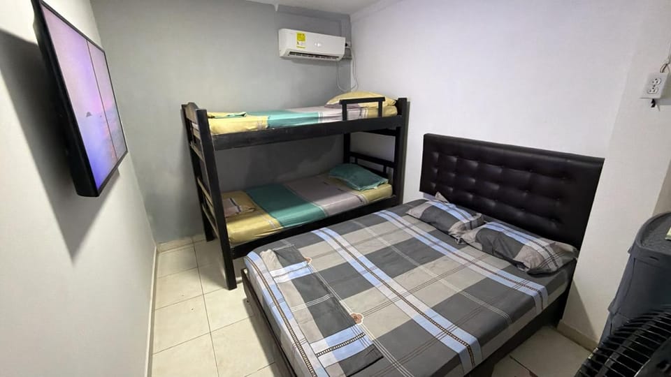 Makako Hostal 420 Bed and Breakfast in Cartagena