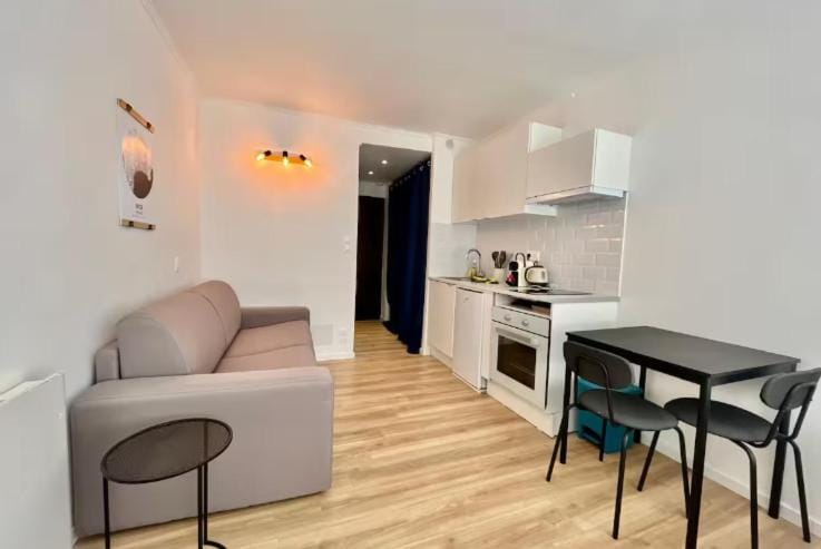 Cosy studio 2 pers- Climatisation- 5 min de la mer Apartment in Nice
