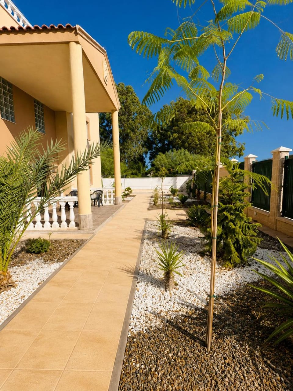 Property building, Garden