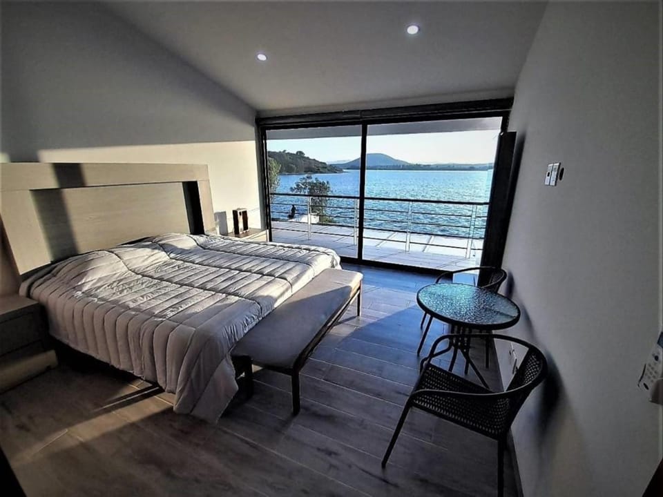 Casa en Lago Rapel, Quebrada Honda House in O'Higgins, Chile