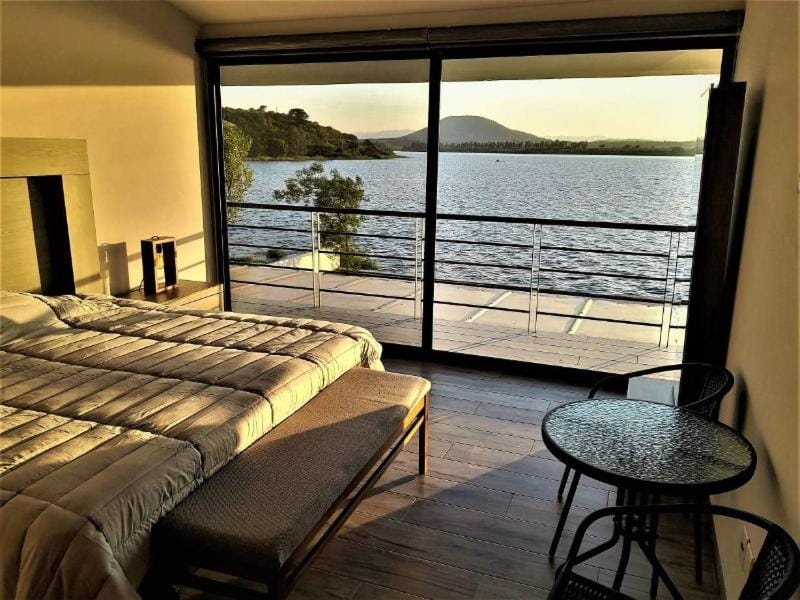 Casa en Lago Rapel, Quebrada Honda House in O'Higgins, Chile