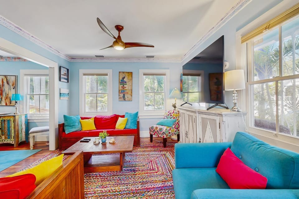 KW375FLR Key to Paradise House in Key West