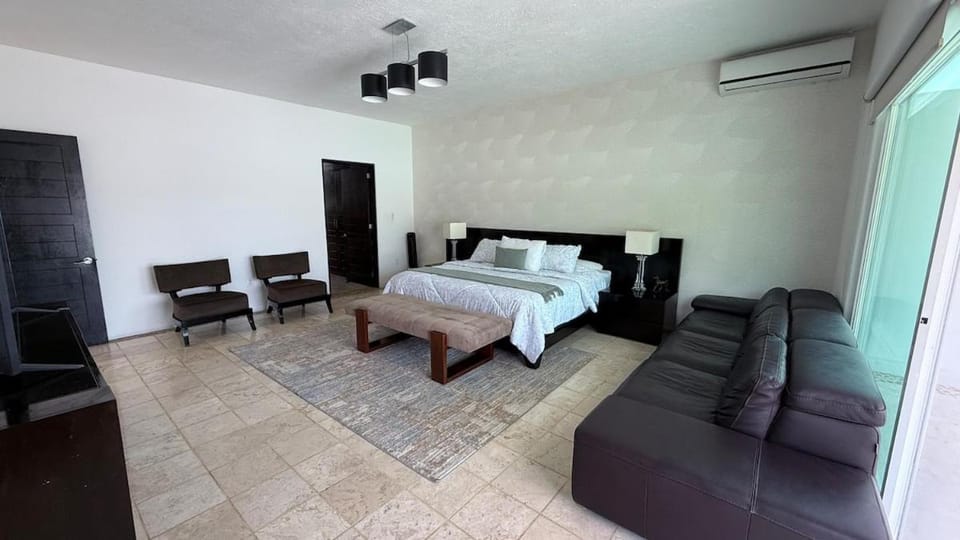 Casa del Árbol Villa in Jiutepec