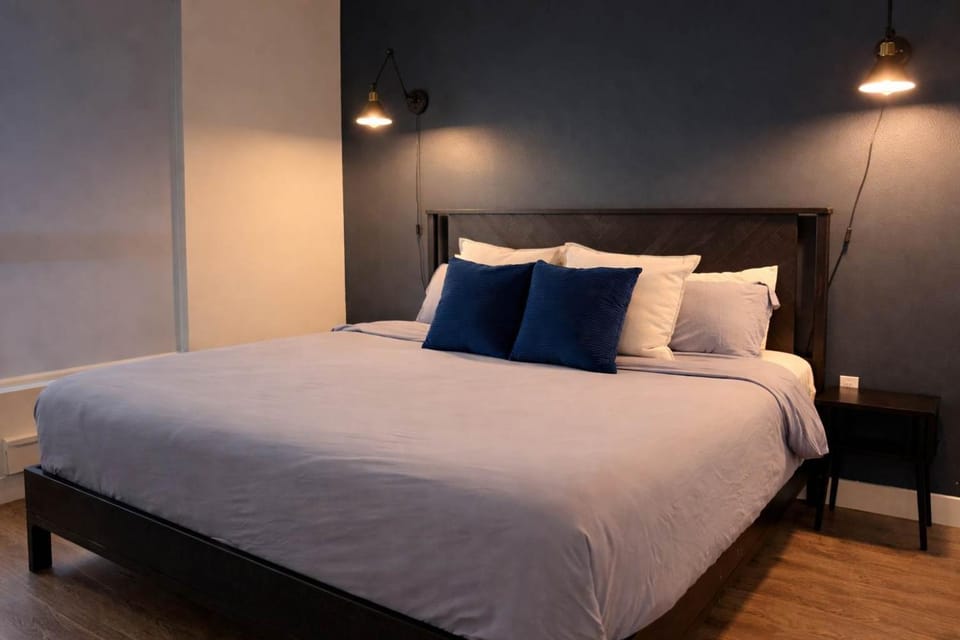 Bed, Photo of the whole room, Bedroom