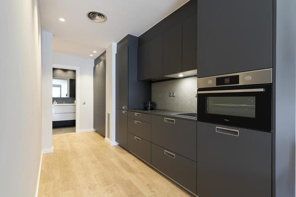 Kitchen or kitchenette, oven, stove